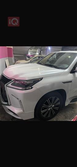 Lexus LX